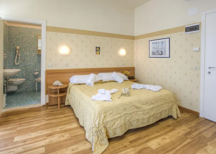 San Francisco Hotel 3*